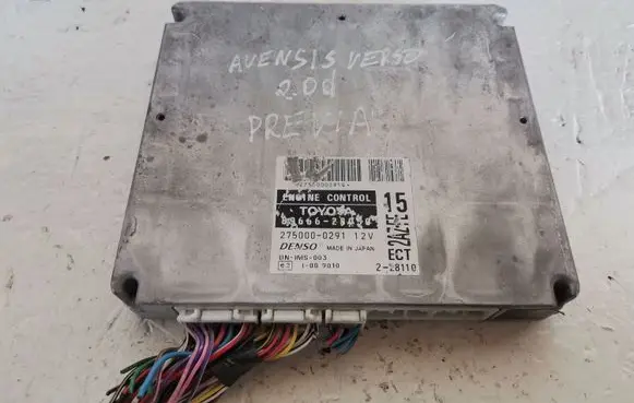 Toyota Avensis Verso Engine control unit/module 8966628050