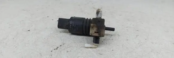 Volkswagen PASSAT B5.5 Windscreen/windshield washer pump 1T0955651A V04841002