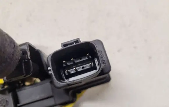 Volvo XC90 Rear door lock 8650554