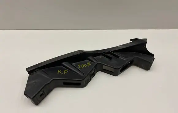 Volkswagen PASSAT B6 Front bumper mounting bracket 3C0807890