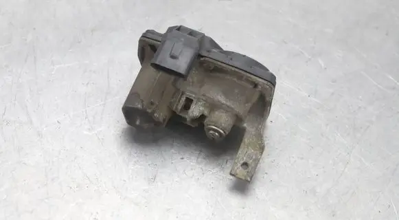 Volkswagen Golf VII Intake manifold valve actuator/motor 5Q0253691F