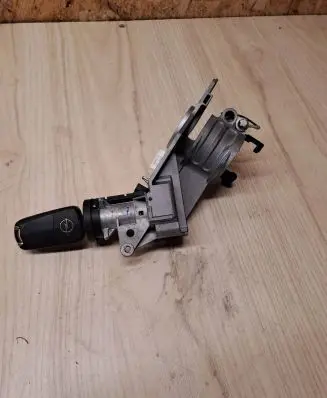Opel Astra H Ignition lock 281726