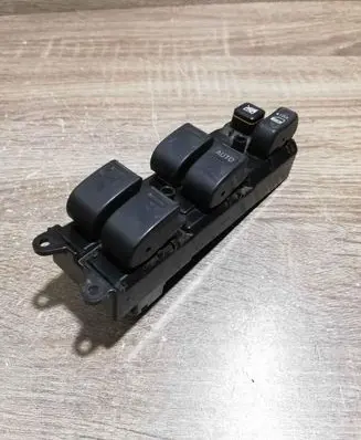 Toyota Prius (XW20) Electric window control switch 8482047012 515358HM4701