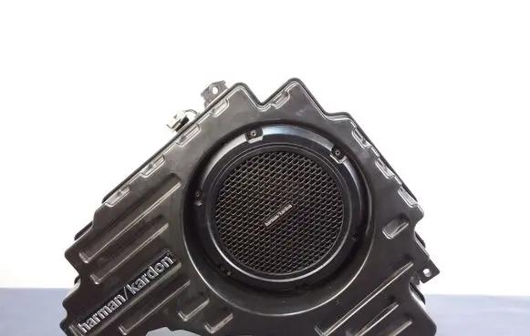 Jeep Grand Cherokee Subwoofer speaker 05035130AC