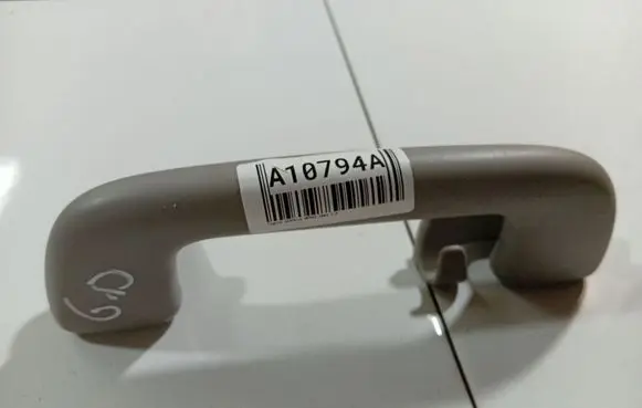 Toyota Corolla Verso AR10 Rear interior roof grab handle
