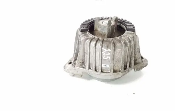 Mercedes-Benz E W212 Engine mount bracket A2042402317