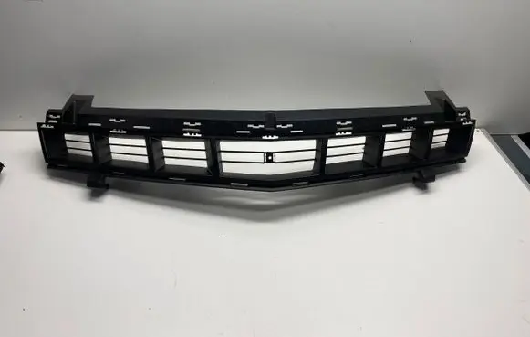 Chevrolet Camaro Front bumper upper radiator grill