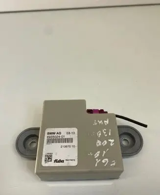 BMW 5 E60 E61 Antenna control unit 693502401 21367510 11896900