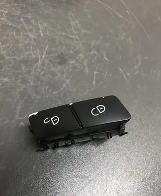 Mercedes-Benz C W203 Central locking switch button A2048706410