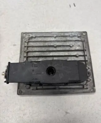 Ford Fusion Engine control unit/module 6S6112A650GD S120977313D