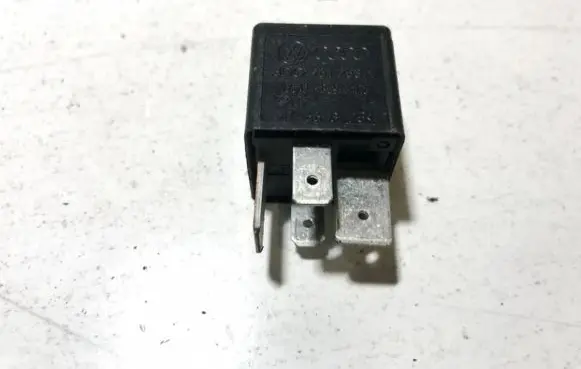 Volkswagen Golf V Other relay 3d0951253 433060213c
