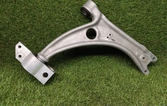Audi TT TTS Mk2 Front lower control arm/wishbone 8J0407151D 8J0153D