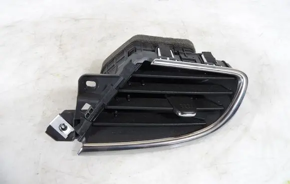 Opel Mokka X Dashboard side air vent grill/cover trim 42570818