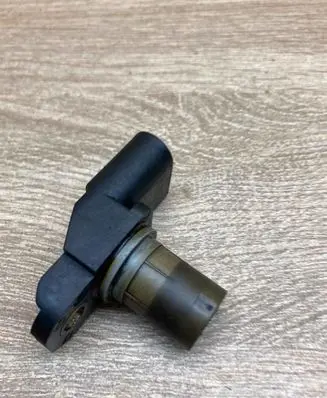 BMW 5 E60 E61 Camshaft position sensor 7794646