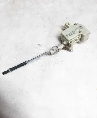 Volkswagen PASSAT B5.5 Central locking motor 3B0810773B 3B0959782 7546331204