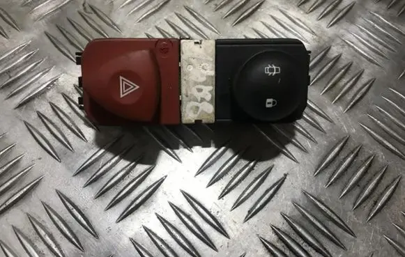 Renault Scenic II - Grand scenic II Hazard light switch 8200407415 8200095493