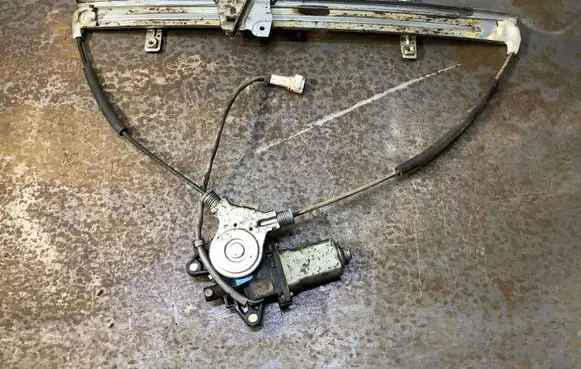 Suzuki Grand Vitara I Front door window regulator with motor 8343065D00 0621008910