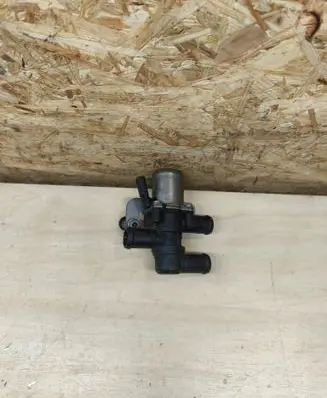 Porsche Cayenne (9Y0 9Y3) Coolant heater control valve 5Q0906457C