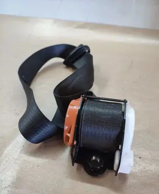 Opel Mokka Rear seatbelt 95273827