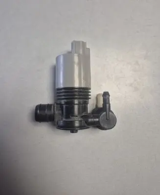 Toyota Auris E180 Windscreen/windshield washer pump 1020974 130409C