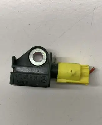 Mercedes-Benz E W212 Airbag deployment crash/impact sensor A1729056000 5WK44192