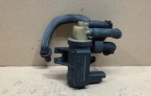 Peugeot 508 Turbo solenoid valve 9677363880 70230003