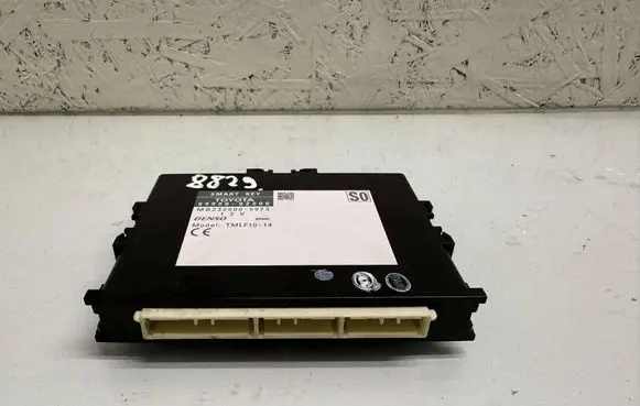 Toyota Auris E180 Keyless (KESSY) go control unit/module 8999002200