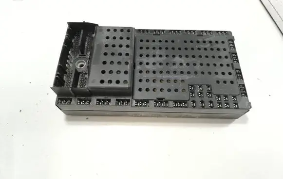 Volvo S60 Fuse module 08696040 03W372