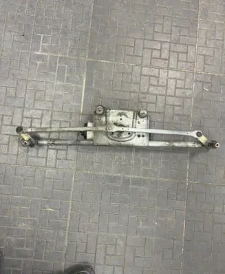 Jeep Grand Cherokee (WJ) Front wiper linkage and motor 53552312