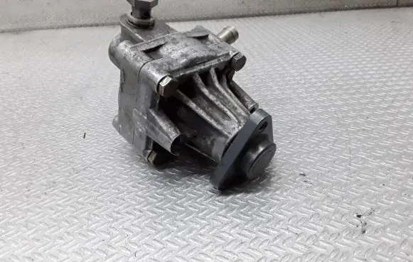 Audi A6 S6 C4 4A Power steering pump 048145155F
