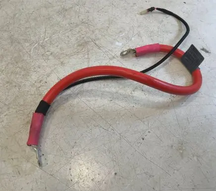 BMW 5 E60 E61 Positive cable (battery) 10304410