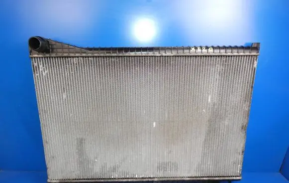 Jaguar XE Coolant radiator
