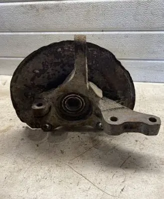 Mitsubishi Outlander Front wheel hub