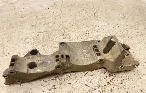 Audi A3 S3 8L Engine mounting bracket 06A903141H