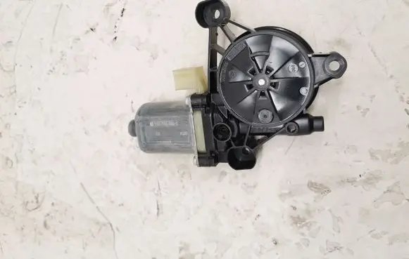 Volkswagen Touareg II Rear door window regulator motor 5Q0959802