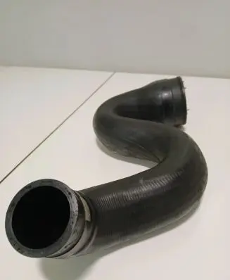 Audi A4 S4 B7 8E 8H Intercooler hose/pipe 8E0145834AH