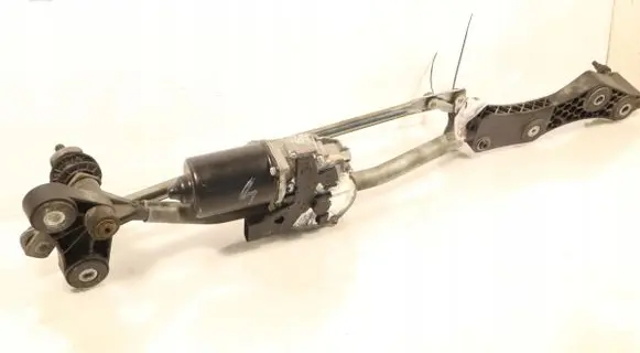 BMW 5 E60 E61 Front wiper linkage and motor 