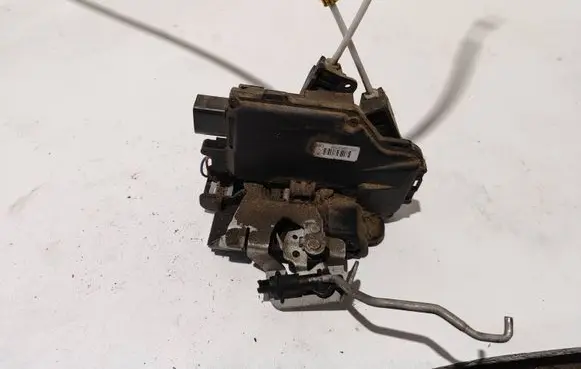 Audi A6 S6 C5 4B Rear door lock 4B0839015G