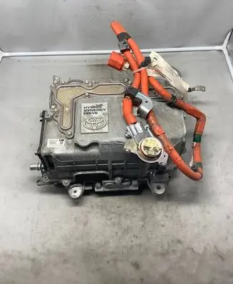 Toyota Yaris Voltage converter inverter G920052010