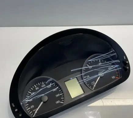 Speedometer (instrument cluster)