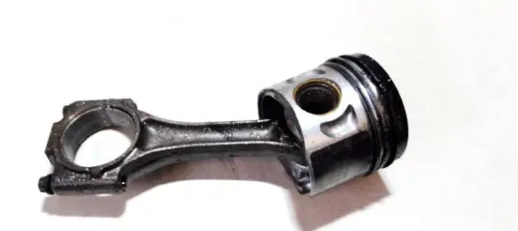 Ford Galaxy Piston with connecting rod 045C