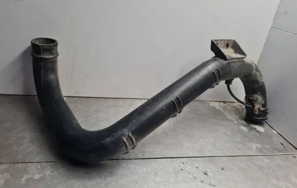 Mercedes-Benz Sprinter W901 W902 W903 W904 Intercooler hose/pipe 9015280308