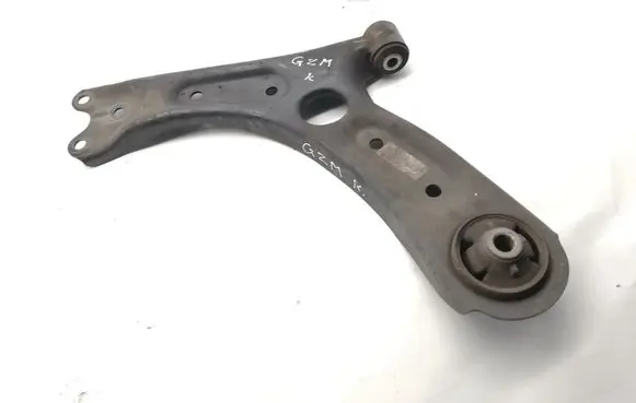 Hyundai i30 Front lower control arm/wishbone 