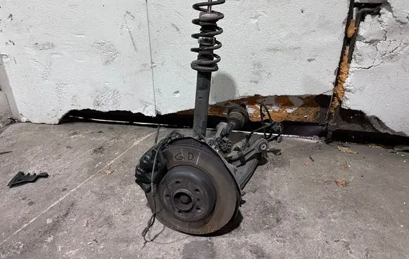 BMW 6 F06 Gran coupe Rear wheel hub spindle/knuckle 