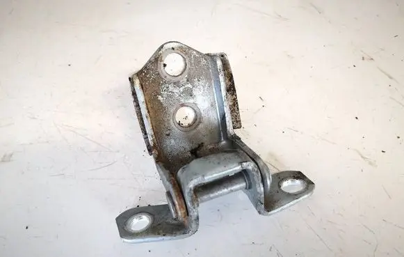 Mazda 3 I Rear door lower hinge