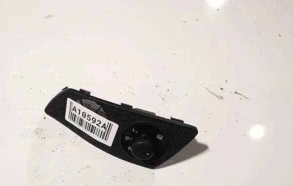 Skoda Octavia Mk2 (1Z) Wing mirror switch 1z1867435