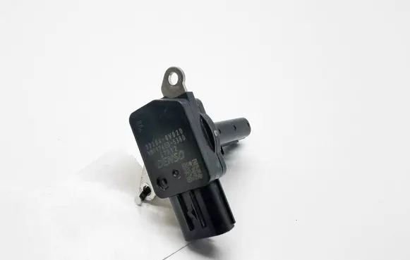Lexus CT 200H Mass air flow meter 222040V020