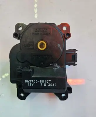 Lexus RX 330 - 350 - 400H Intake manifold valve actuator/motor 0637008810