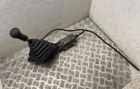 Suzuki Grand Vitara I Gear shifter/selector
