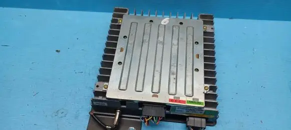 Ford Taurus Sound amplifier F6DF18C851GD RALK010669